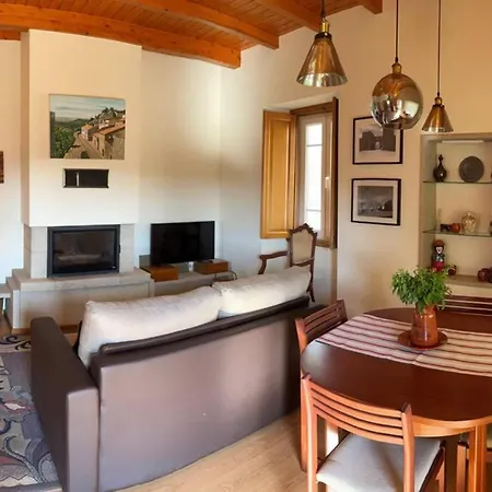 Casa De Sampaio * Castelo Mendo
